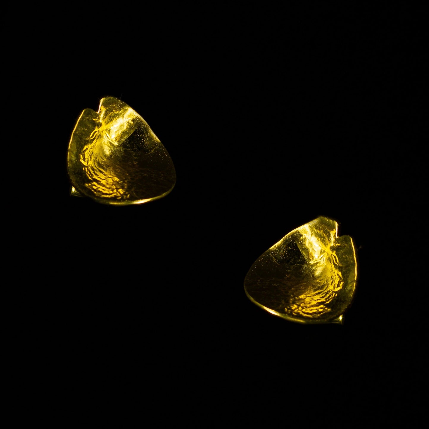 OSHI IV GOLD EARRINGS