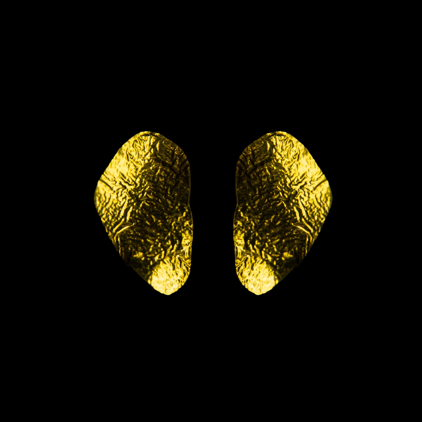 OSHI MEDIUM GOLD EARRINGS