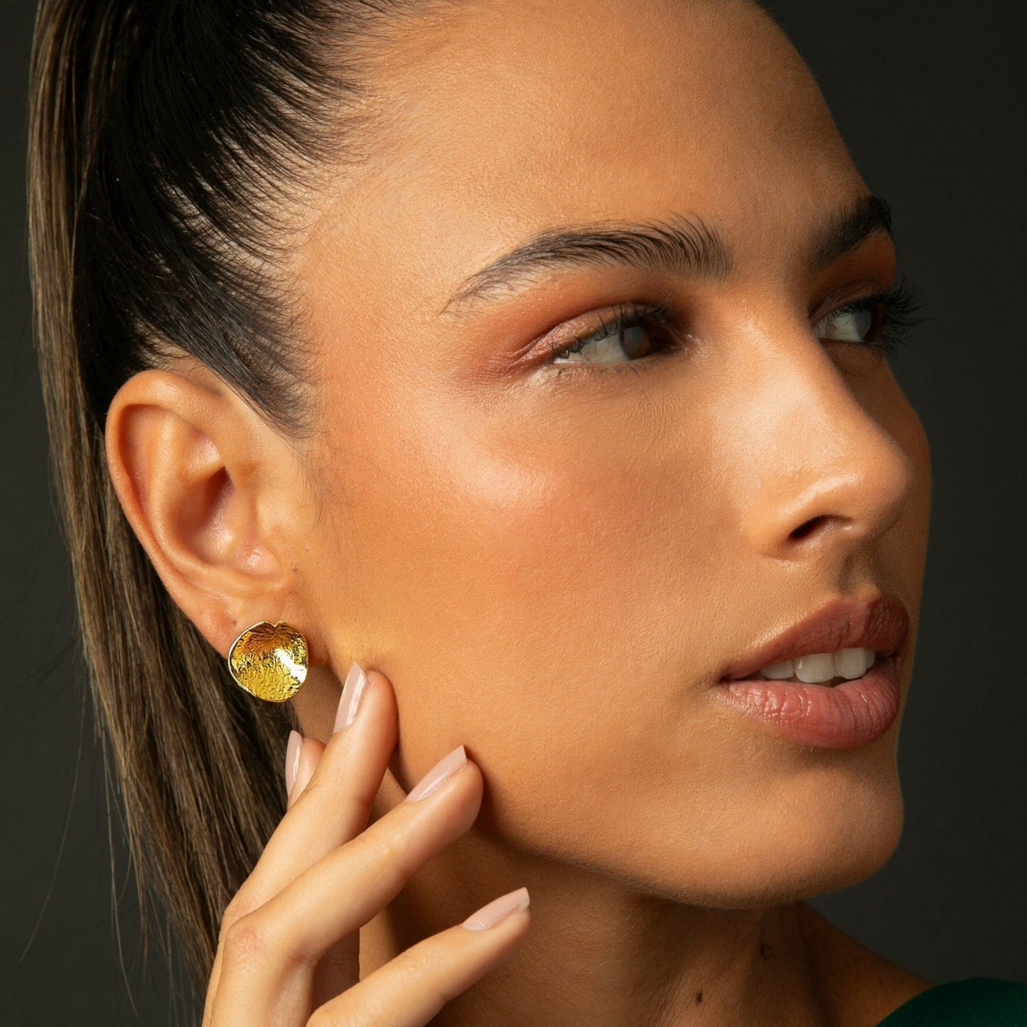 OSHI IV GOLD EARRINGS