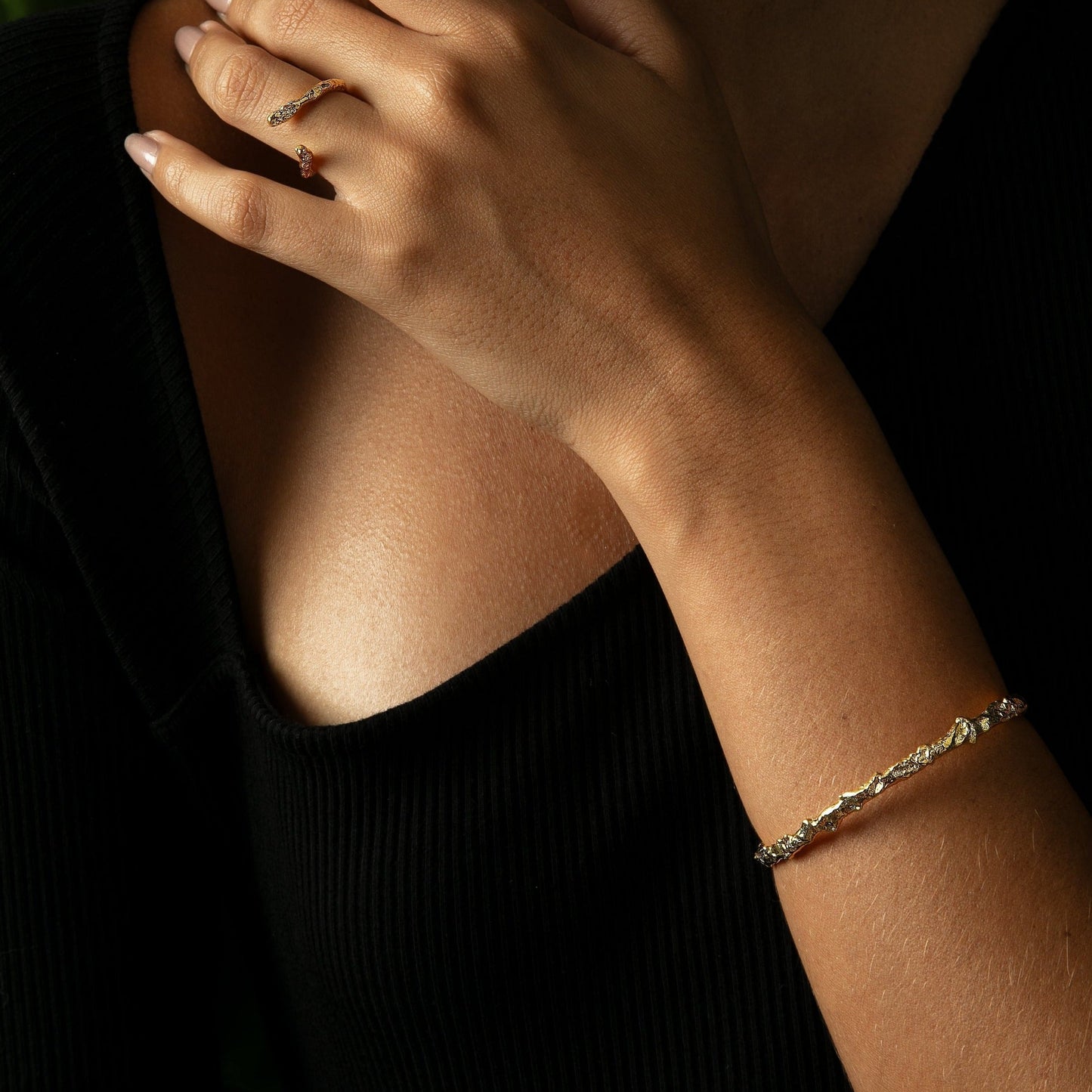 INCHATO GOLD BANGLE