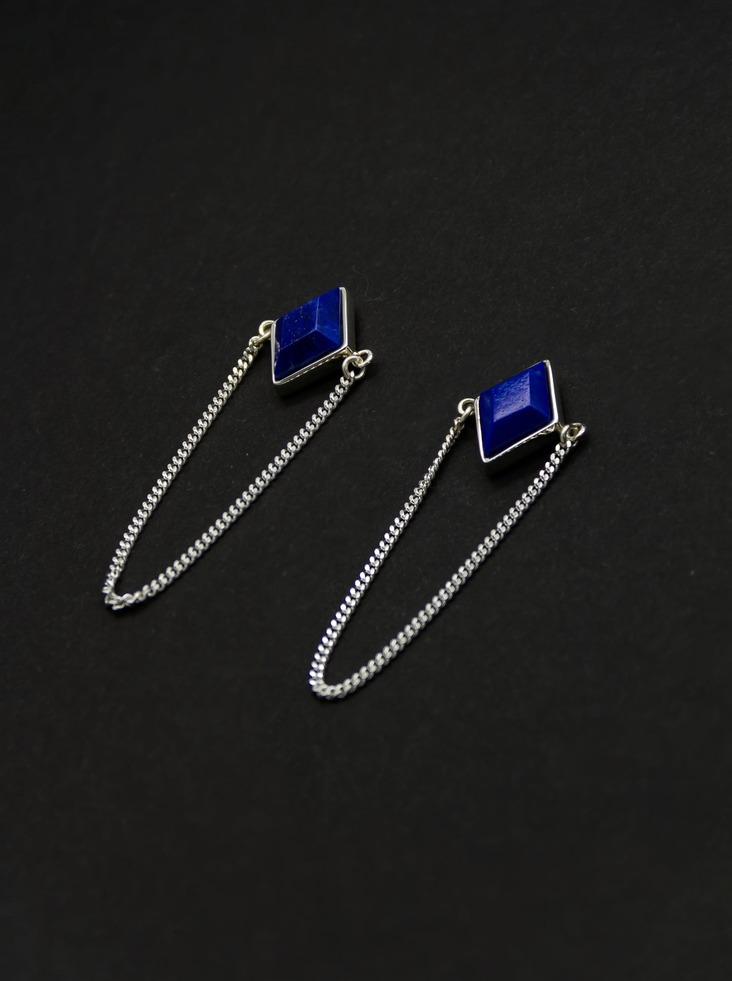 PUYTU EARRINGS LAPIS LAZULI